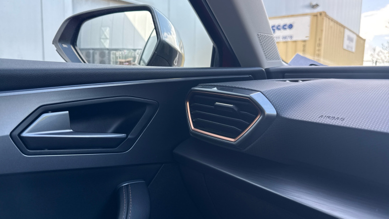 CUPRA Leon 1.5 eTSI V1 5dr DSG Petrol Hatchback
